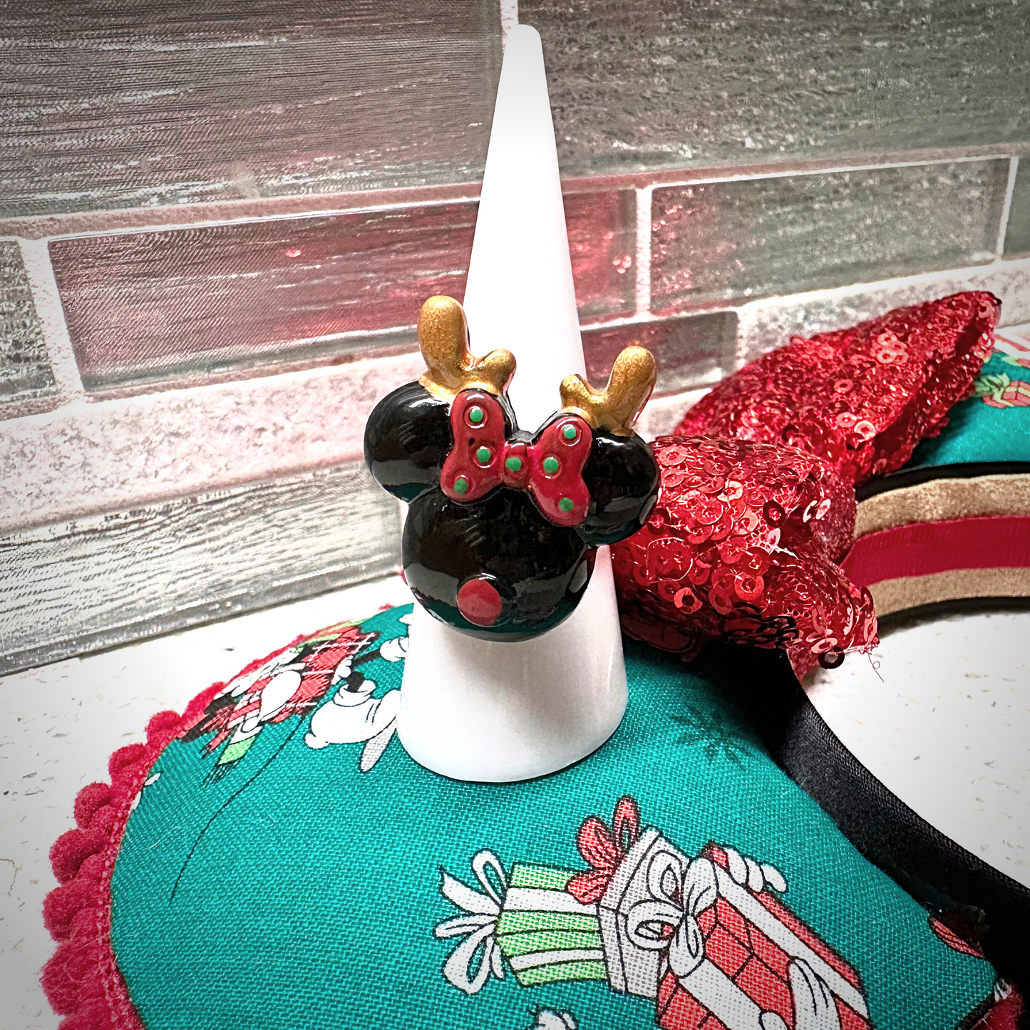 Reindeer Minnie Statement Ring
